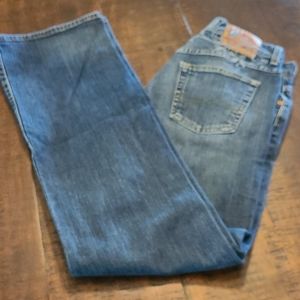 Unique lucky brand jeans excellent 28